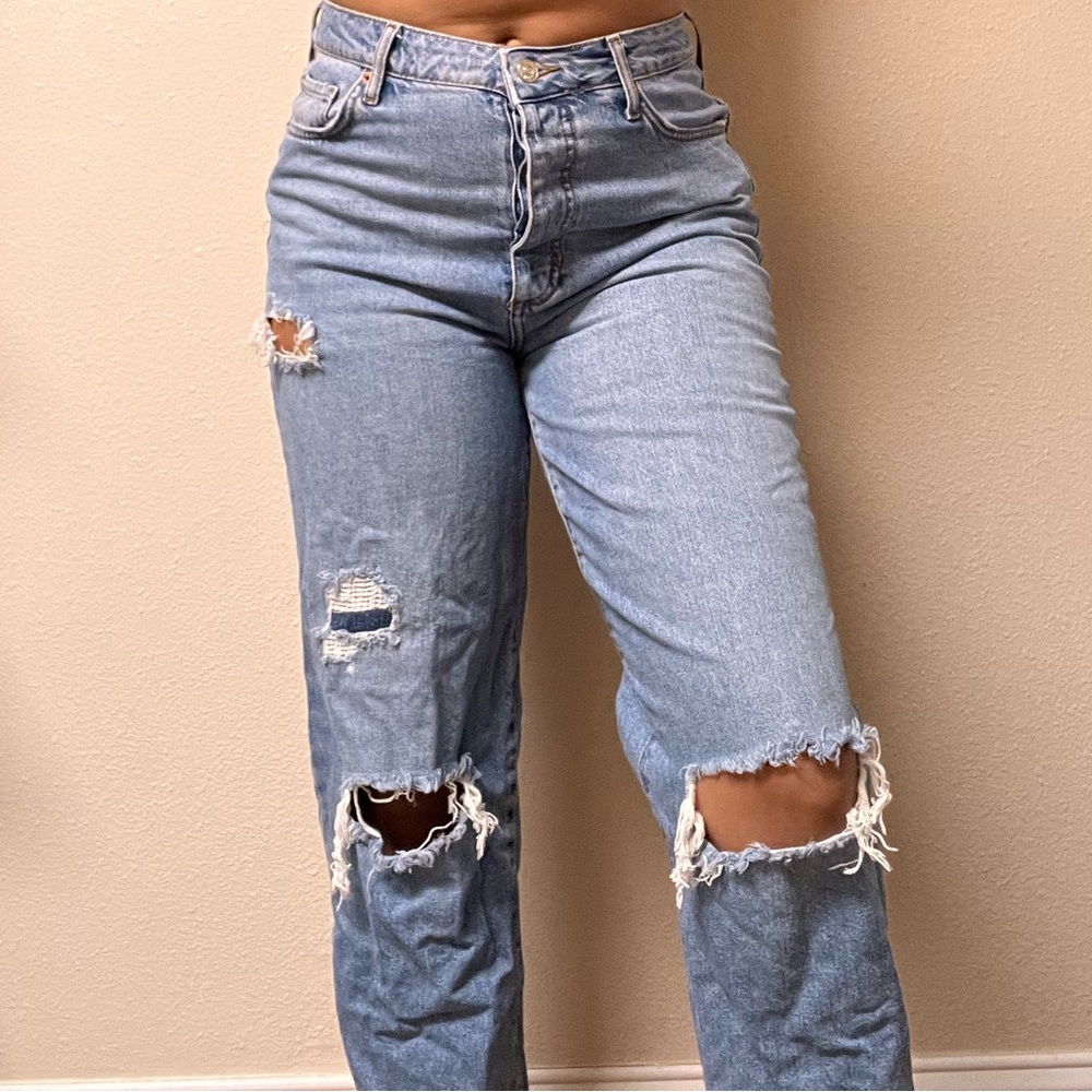 Forever21 premium light blue jeans - Picture 1 of 7